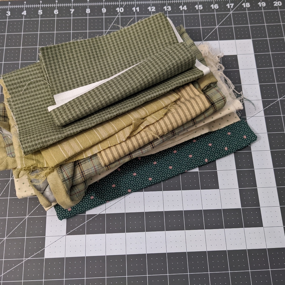 Green quilting fabric bundle